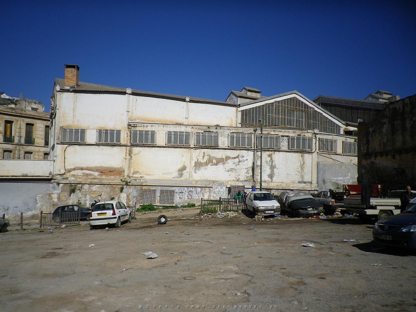 1536 salle des sports (salle marcel cerdan, et piscine municipale) en bas de la rue philippe .JPG